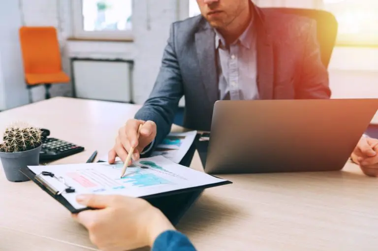vCIO working with Business Owner on technology performance