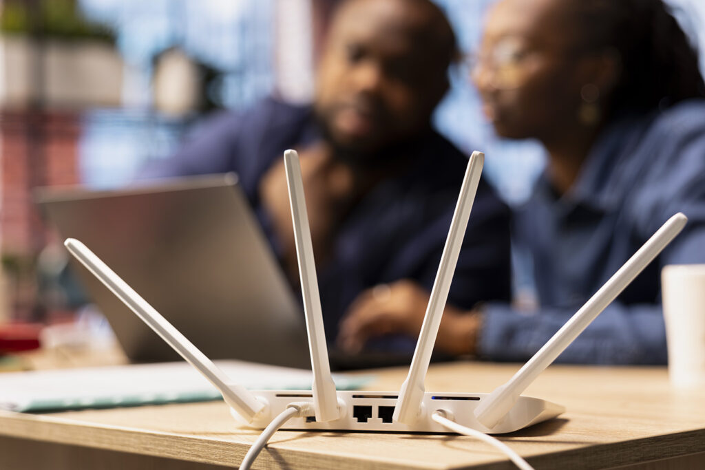 Close-up-of-wifi-router-on-a-desk
