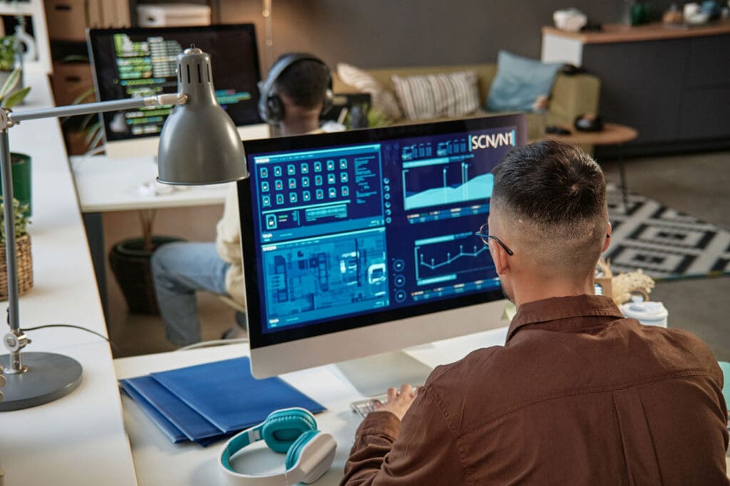 IT-Partner-scanning-computer-for-unknown-software-and-shadow-IT