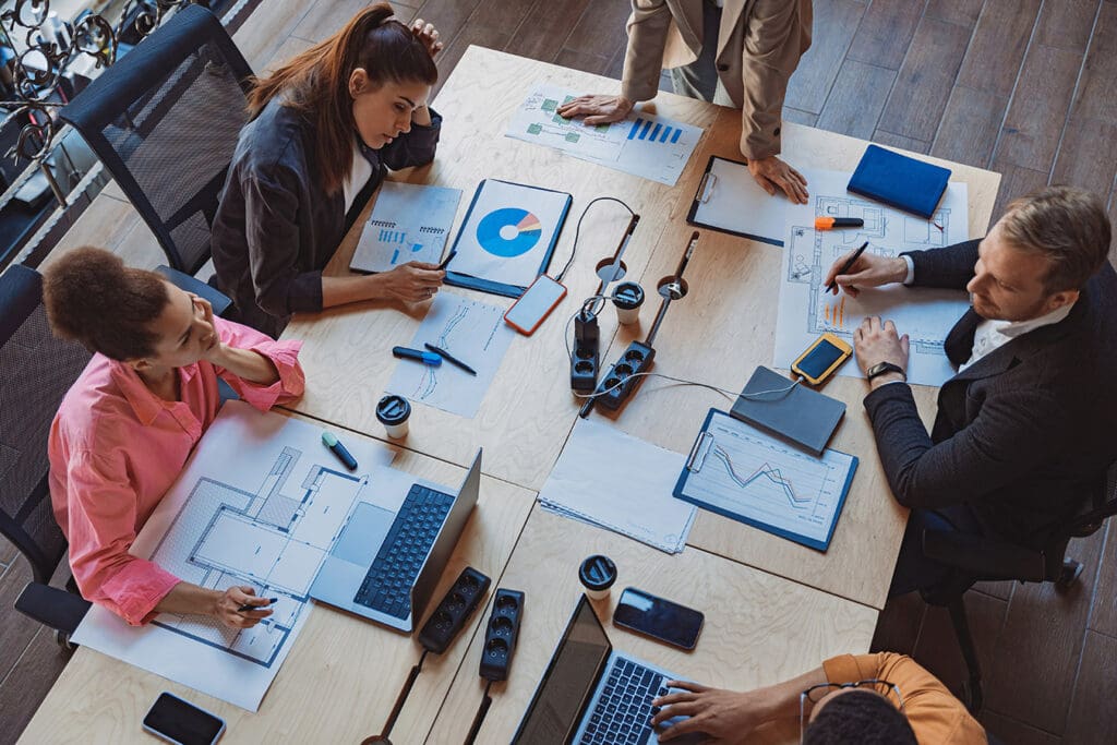 Partners-and-staff-discuss-business-continuity-and-disaster-recovery